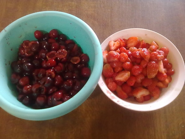 Kysnutý koláč s čerstvým ovocím (fotorecept) - obrázok 1