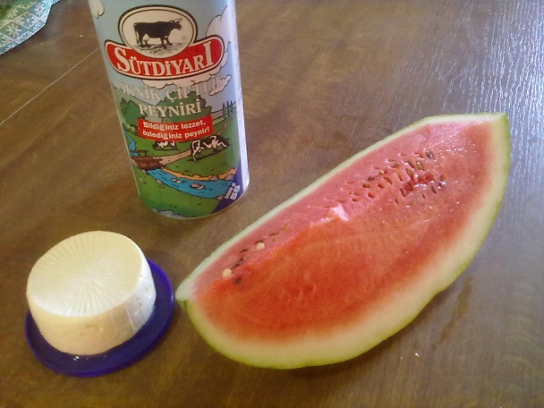 Šťavnatý melón so syrom  - obrázok 1