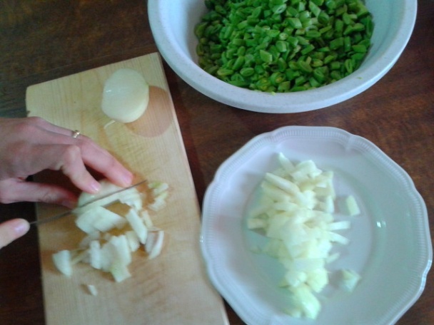 Yeşil fasulye tavası - oprážané zelené fazuľky (fotorecept) - obrázok 1