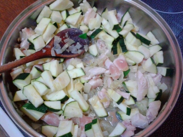 Bulgur Pilav s cukinou a kuracími prsiami (fotorecept) - obrázok 4