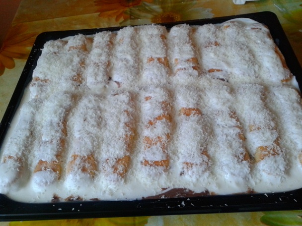 Jogurtovo-piškótový dezert z chladničky (fotorecept) - obrázok 9