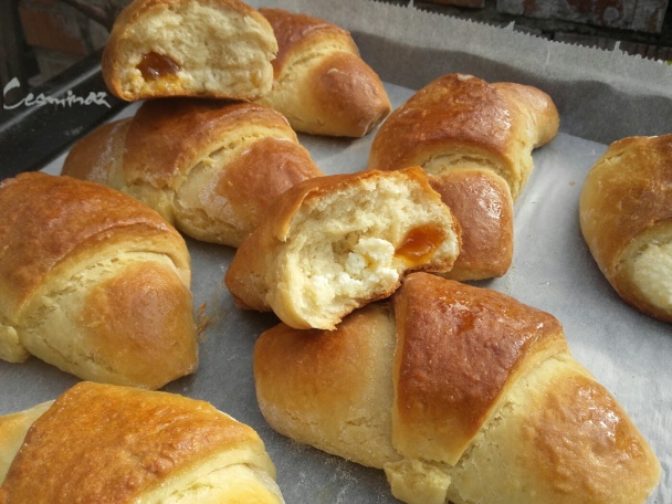 Tvarohovo-lekvárové rohlíky (fotorecept) - obrázok 6