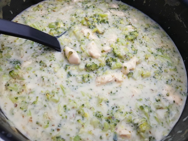 Brokolicová omáčka s kuracími prsami a cestovinou (fotorecept) - obrázok 4