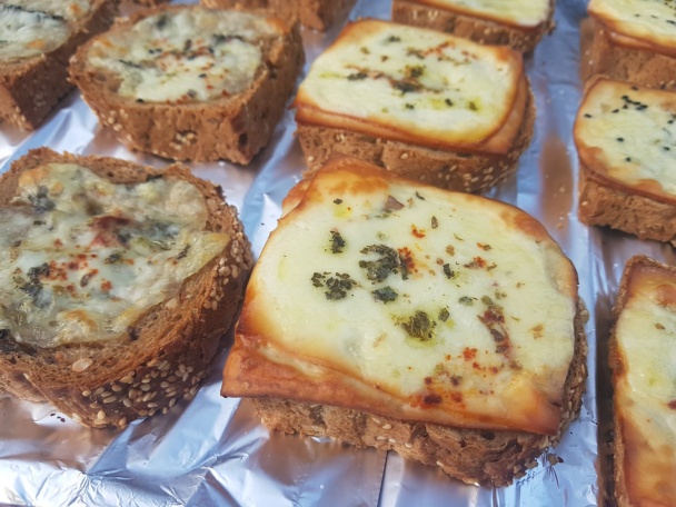 Zapečené syrové chlebíky (fotorecept) - obrázok 3