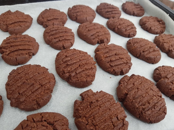 Krehké kakaové sušienky (fotorecept) - obrázok 4