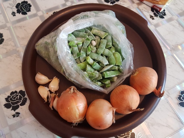 Cestoviny s opečenou cibuľou a dusenou fazuľou (fotorecept) - obrázok 1