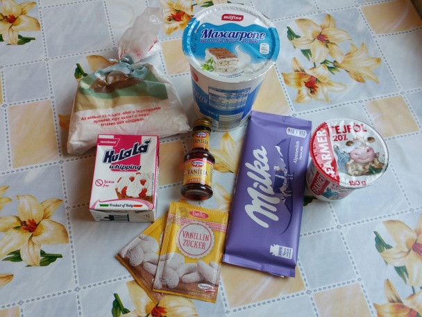 Jednoduchý kávovo-vanilkový koláčik s mascarpone (fotorecept) - obrázok 2