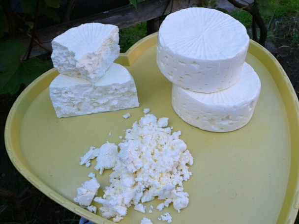 Zdravý portulakový šalát s cesnakom a so syrom - obrázok 4