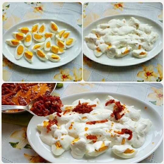 Vajíčka s cesnakovým jogurtom a paprikovo-paradajkovým maslom (fotorecept) - obrázok 3