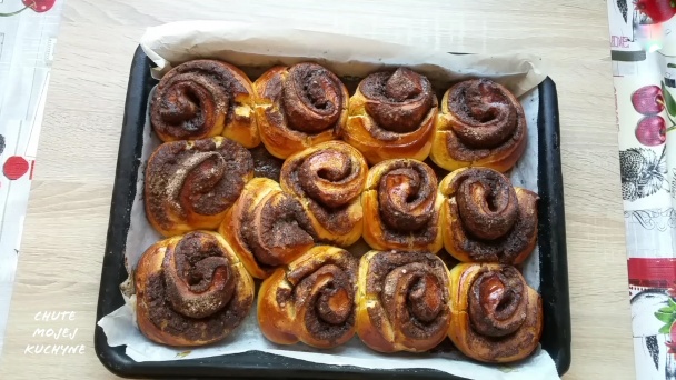 Škoricové osie hniezda s citrónovo-cukrovou polevou (videorecept) - obrázok 4