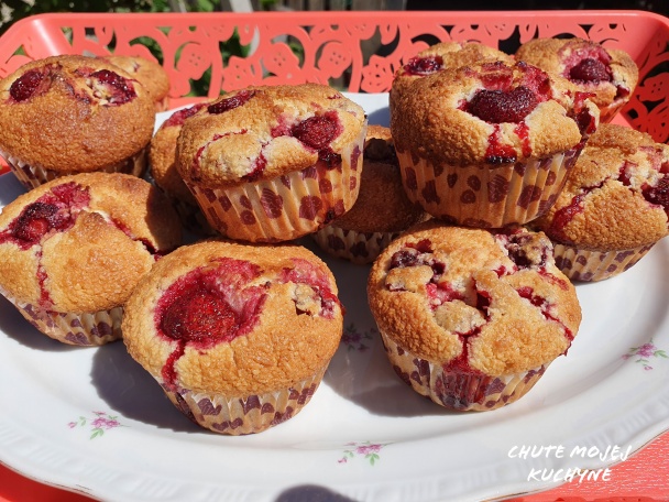 Jahodovo-kokosové muffiny (fotorecept) - obrázok 4