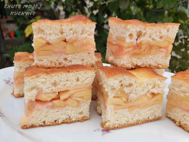 Kysnutý jablkový koláč s jahodovým nádychom (fotorecept) - obrázok 7