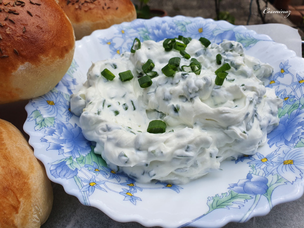 Mäkučké žemle a nátierka v jednom (videorecept) - obrázok 4