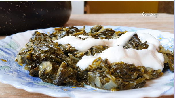 Dusený šťaveľ s cesnakovým jogurtom (Efelik) (videorecept) - obrázok 5