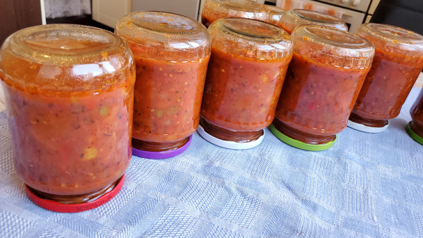 Paradajkovo-papriková omáčka na zimu (základ na bolognese) (videorecept) - obrázok 5