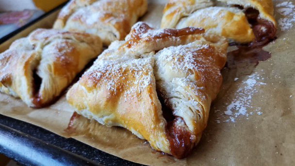 Slivkami plnené lístkové taštičky (videorecept) - obrázok 4