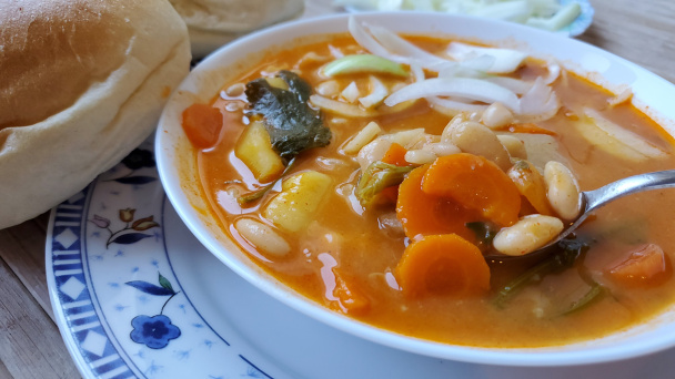 Fazuľová polievka (videorecept) - obrázok 3