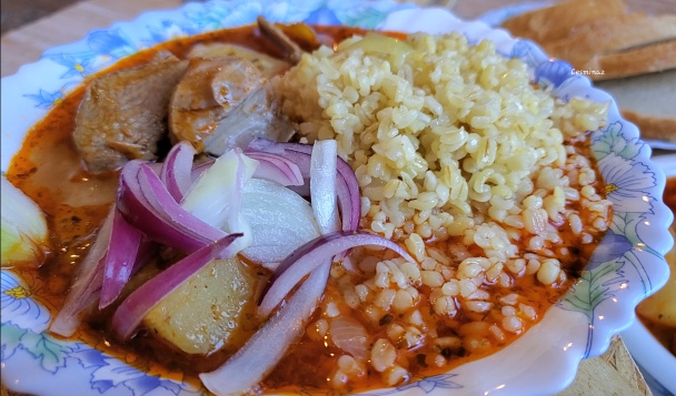 Chutný jahňací guláš (videorecept) - obrázok 3