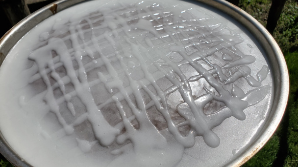 Vláčny žihľavovo-orechový koláčik s citrónovou polevou (videorecept) - obrázok 4