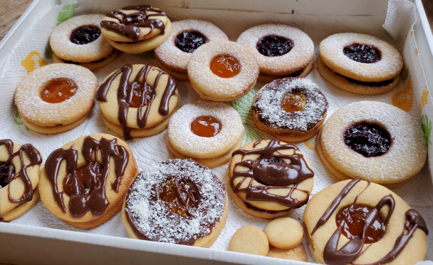 Krehké a mäkučké linecké pečivko (videorecept) - obrázok 2