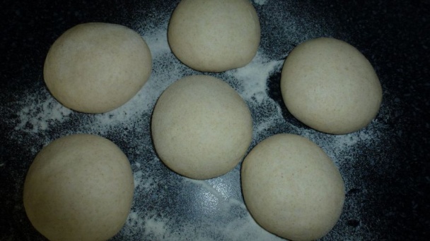 Klasické rožky zo špaldovej múky (fotorecept) - obrázok 3