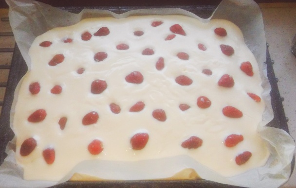 Pudingový jahodovo-čučoriedkový koláčik (fotorecept) - obrázok 4