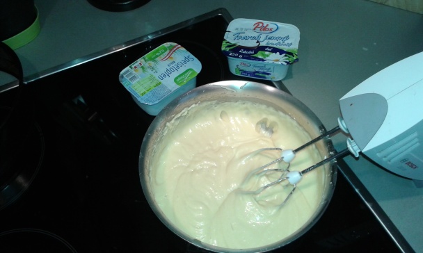 Tvarohová torta bez múky - obrázok 2