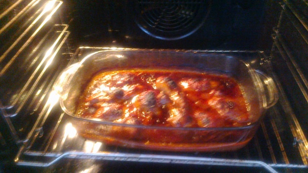 Kuracie stehná v červenej omáčke - obrázok 3