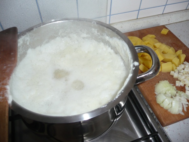 Polievka zo suchého hrachu - obrázok 1