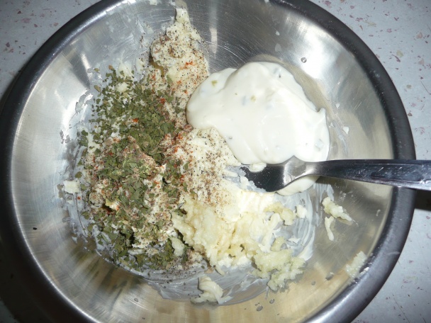 Cesnaková nátierka na jednohubky - obrázok 2