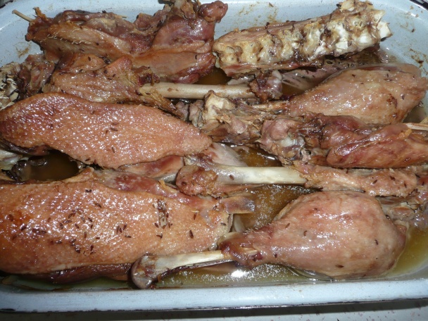 Pečená hus, parená knedľa, dusená kapusta a lokše - obrázok 13