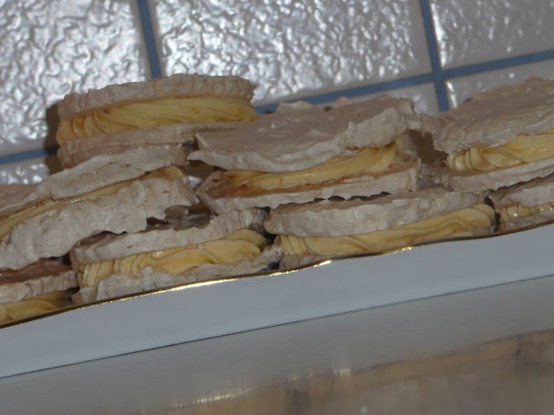 Laskonky zo žĺtkovým krémom (fotorecept) - obrázok 9