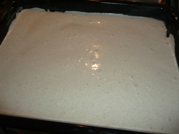 Fľakatá bublanina s čerstvými jahodami (fotorecept) - obrázok 8