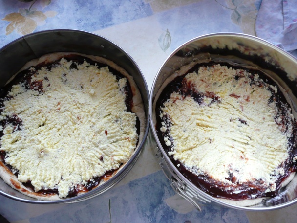 Okrúhle kysnuté tvarohové koláče so slivkovým lekvárom (fotorecepty) - obrázok 10