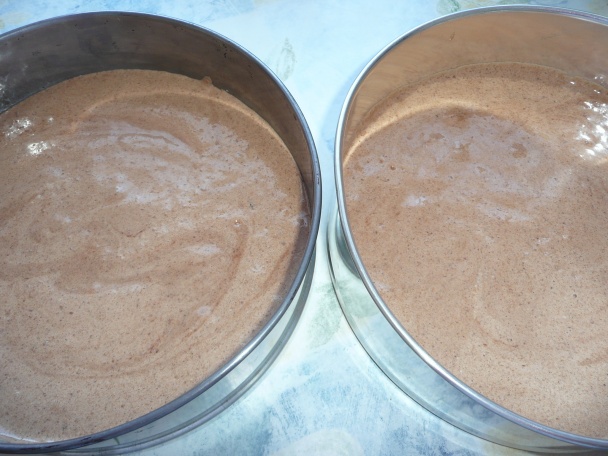 Čokoládovo-orechová torta s jogurtovým krémom (fotorecept) - obrázok 9