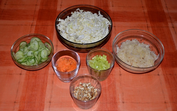 Zimný kapustový šalát - obrázok 1