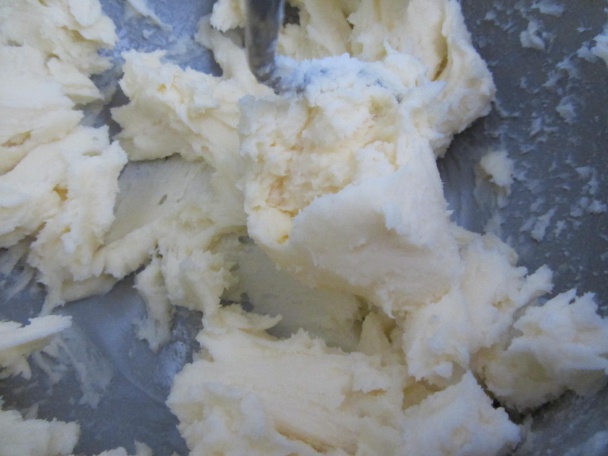 Dvojfarebný marhuľovo-orechový koláč - obrázok 1