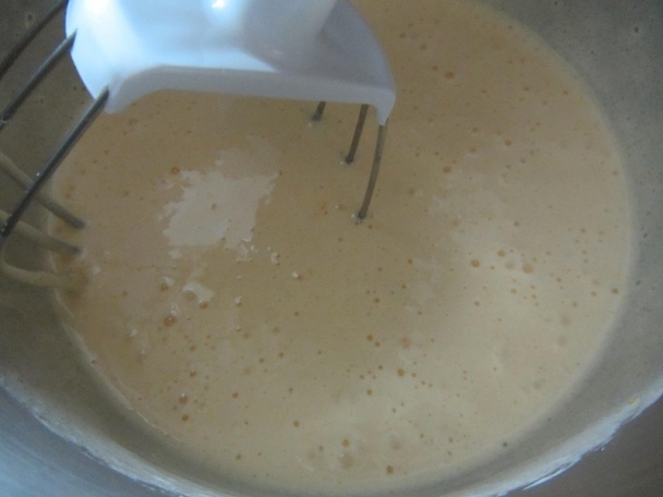 Malinovo-ríbezľový koláčik z hrnčeka - obrázok 1