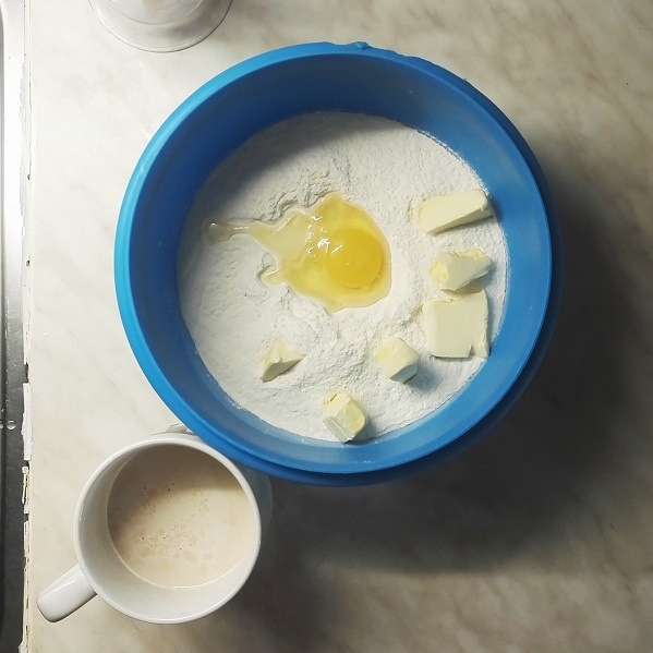 Kysnutý koláč s černicami a tvarohovo-vanilkovým krémom (fotorecept) - obrázok 1