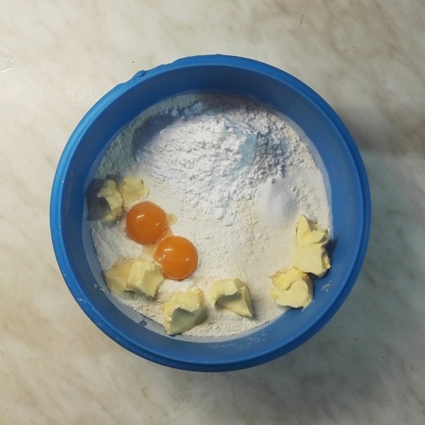 Kysnutý koláč s ovocnou pastou (fotorecept) - obrázok 1