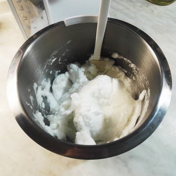 Kysnutý koláč s ovocnou pastou (fotorecept) - obrázok 9
