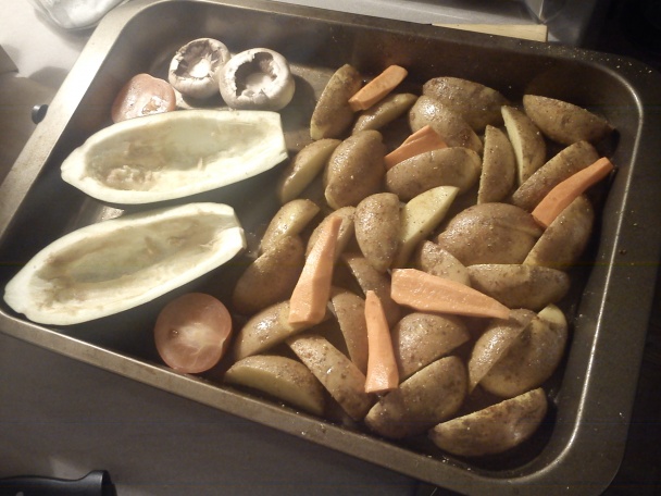 Zapekaný plnený baklažán s pečenými zemiakmi (fotorecept) - obrázok 2