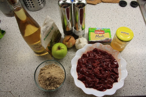 Kuracia paštéta s jabĺčkami a mandľami (fotorecept) - obrázok 1