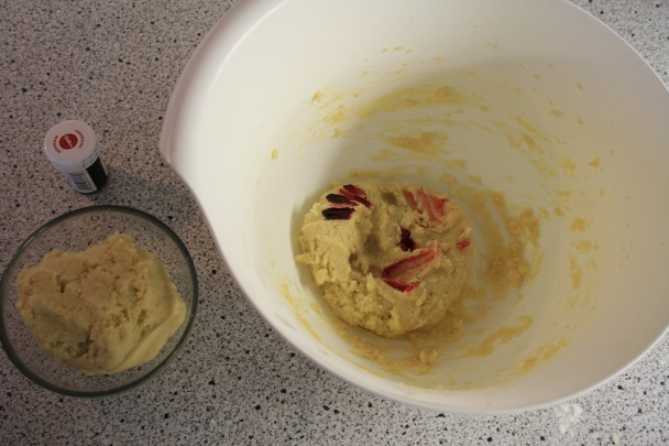 Sladká Valentínska roláda a čokoladové fondue s jahodami (fotorecept)  - obrázok 5