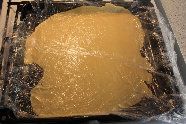 Sladká Valentínska roláda a čokoladové fondue s jahodami (fotorecept)  - obrázok 8