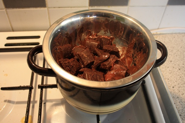 Sladká Valentínska roláda a čokoladové fondue s jahodami (fotorecept)  - obrázok 14
