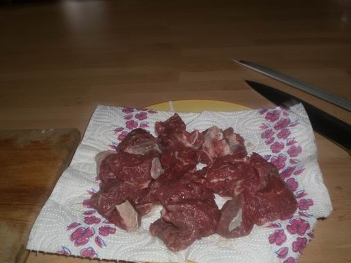 Hovädzie so zeleninou a knedlíčkami v jednom hrnci (fotorecept) - obrázok 1