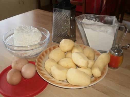Uličské pirohy z trených surových zemiakov - pečené (fotorecept) - obrázok 1