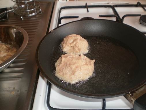 Uličské pirohy z trených surových zemiakov - vyprážané (fotorecept) - obrázok 7