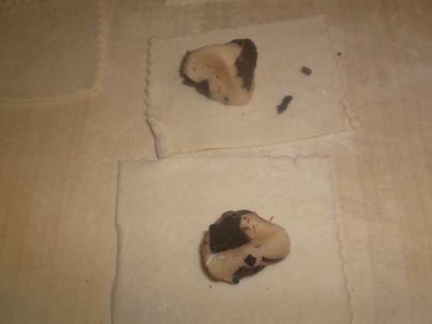 Lístkové guľky plnené marcipánom - obrázok 2